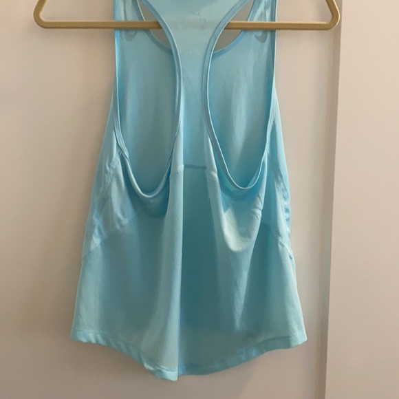 Nike run top - Picture 2 of 2